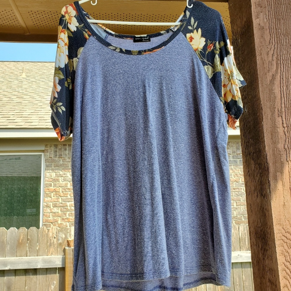 Blue floral tee